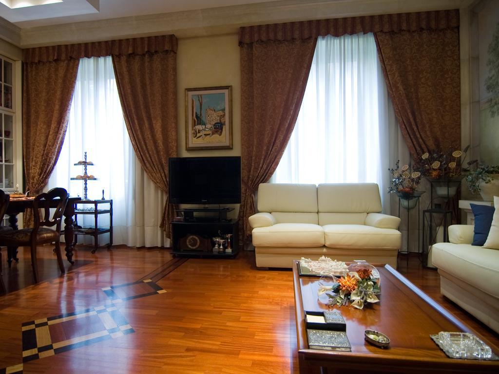 רומא B&B Les Suites מראה חיצוני תמונה