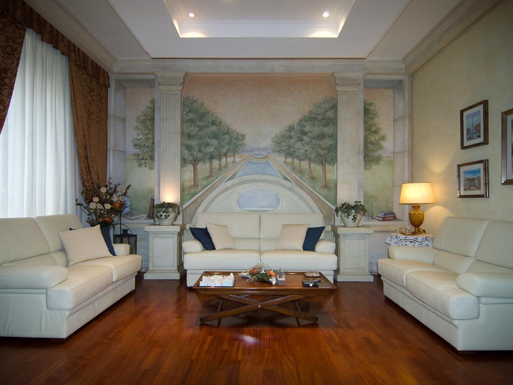 רומא B&B Les Suites מראה חיצוני תמונה